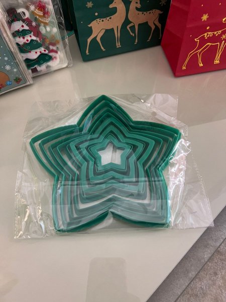 قواطع شجرة الميلاد المميزة 🎄