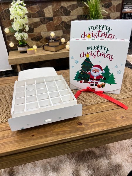 صندوق الكريسماس مع قواطع داخلية ..